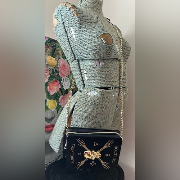Sorcerer's Cookbook Crossbody Bag. 8" H x 6" W x 2"D Adjustable/detachable strap - Picture 5 of 6